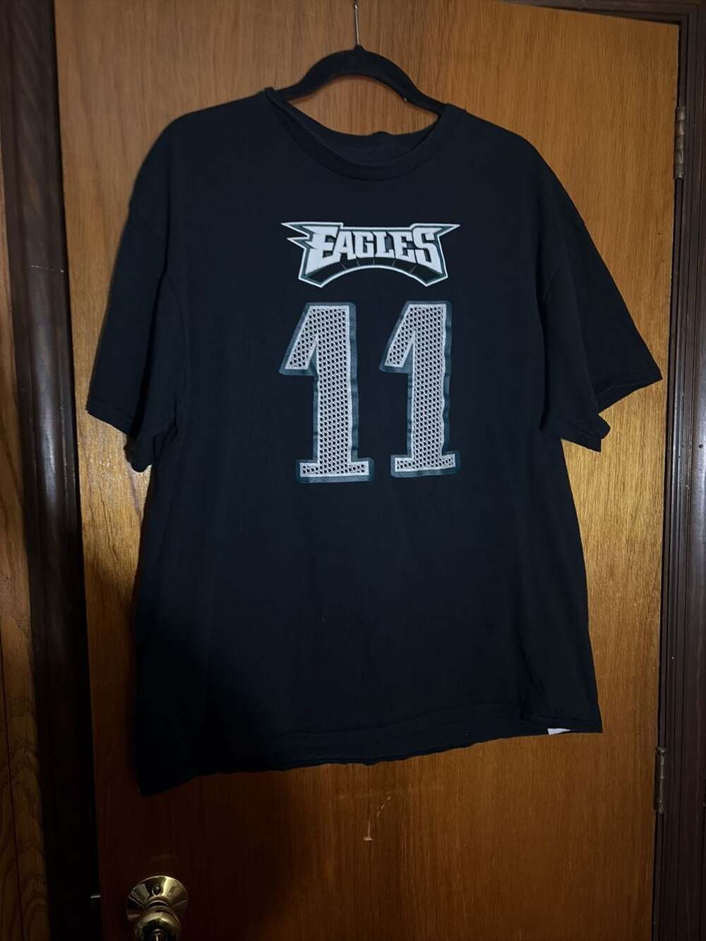 NFL Team Apparel Philadelphia Eagles Carson Wentz 11 T-Shirt Size XL Black